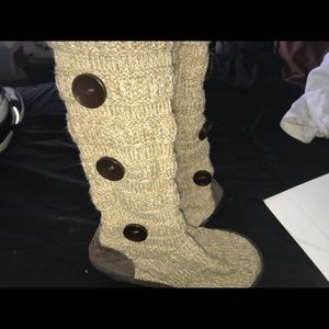 MUK LUKS knitted boots